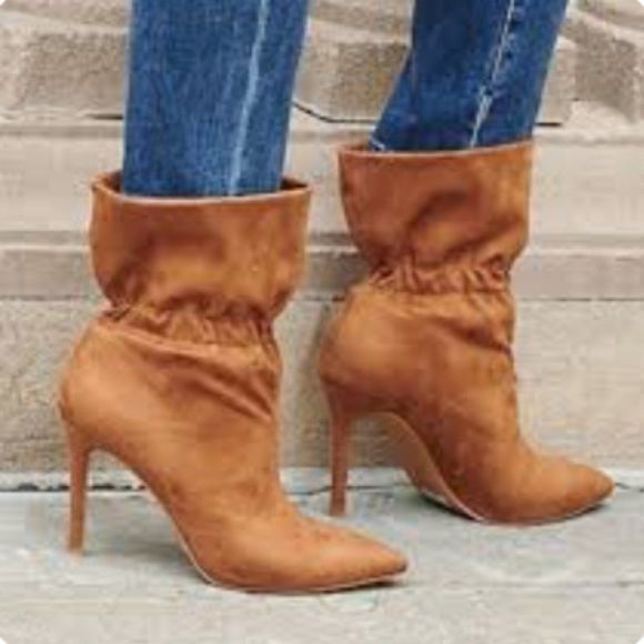 Express SZ 6 Brown Faux Suede Pull On Heeled Slouch Paper Bag Ankle Bootie Boots - Picture 14 of 14